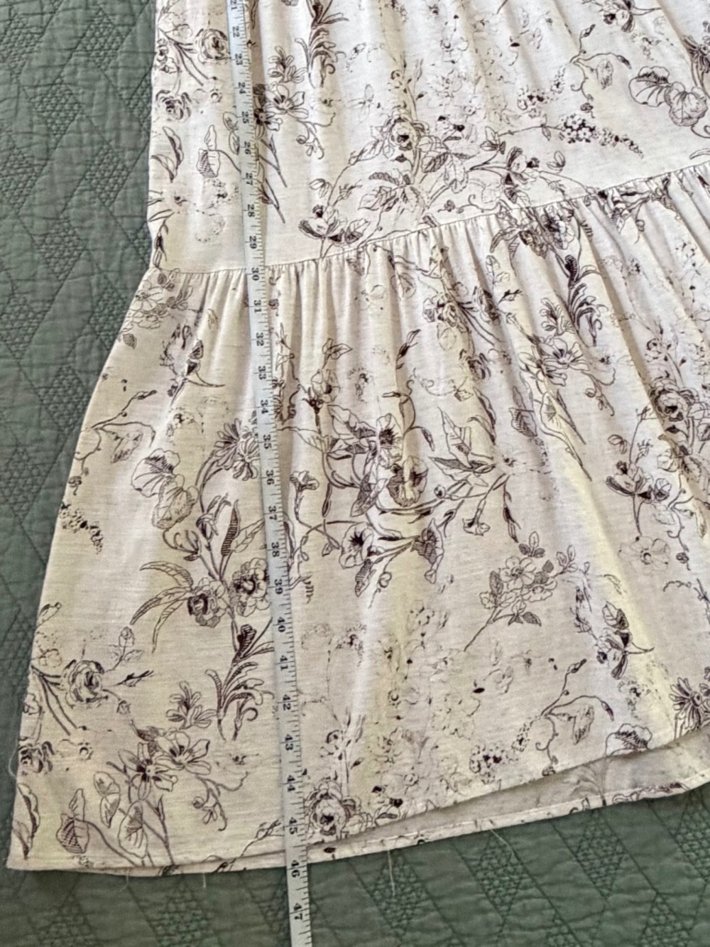 Never worn tiered, collared Jane + Delancey dress - Picture 6 of 6